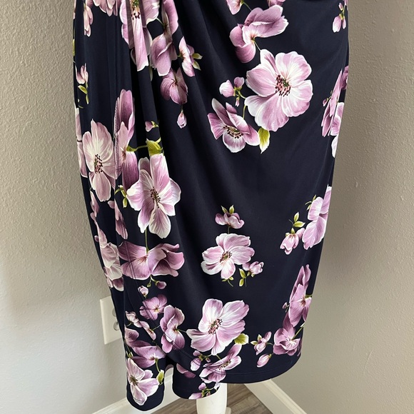 Stunning Floral Connected apparel dress - Picture 5 of 6